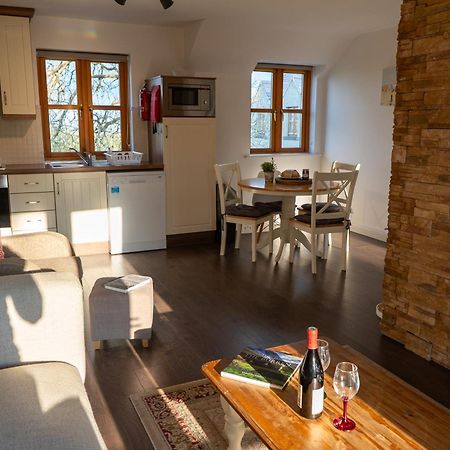 Burren Court Lodge Балливон Экстерьер фото